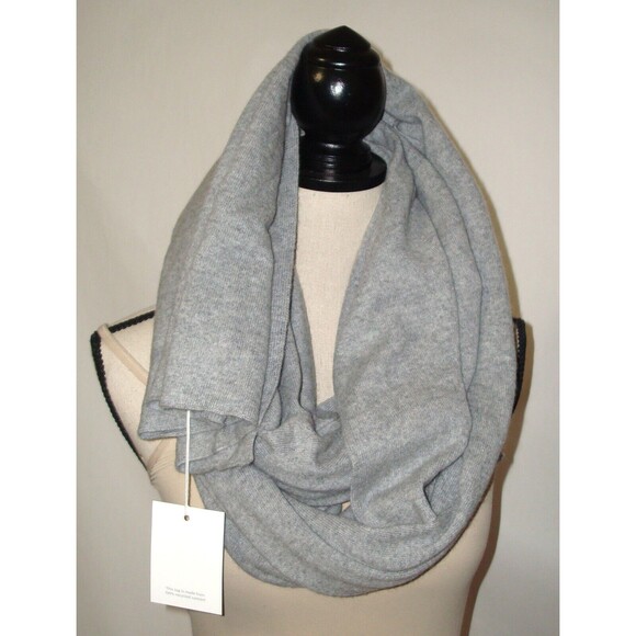 NWT New 100% Cashmere Scar Wrap Ryllace Womens Light Gray Heather 100 X 28 - Picture 3 of 11